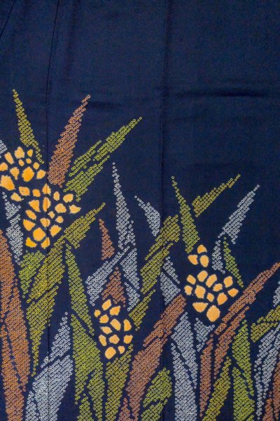 Photo4: O1003C Vintage Japanese kimono Dark Indigo Blue HOUMONGI formal for women / Silk. Flower (Grade C) (4)