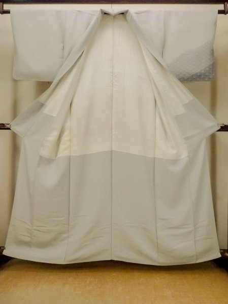 Photo3: O1003D Vintage Japanese kimono Pale Grayish Light Blue HOUMONGI formal for women / Silk. Chrysanthemum (Grade C) (3)