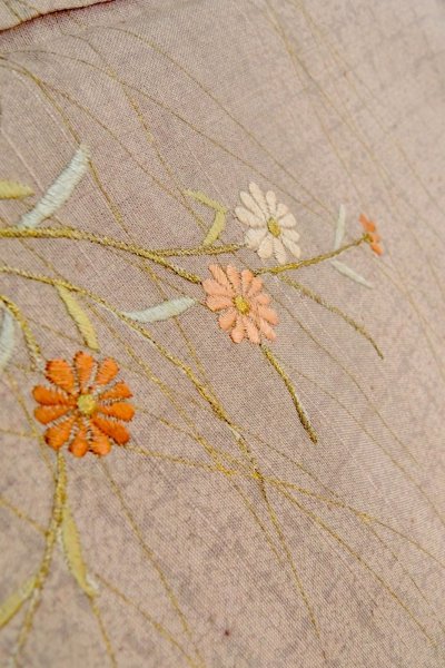 Photo9: O1003E Vintage Japanese kimono Pale Grayish Wisteria HOUMONGI formal for women / Silk. Flower (Grade C) (9)
