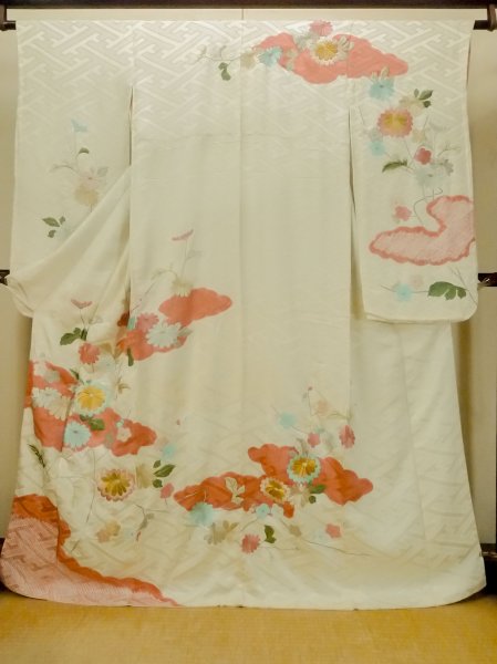 Photo1: O1003F Vintage Japanese kimono Shiny White FURISODE long-sleeved for women / Silk. Chrysanthemum (Grade C) (1)