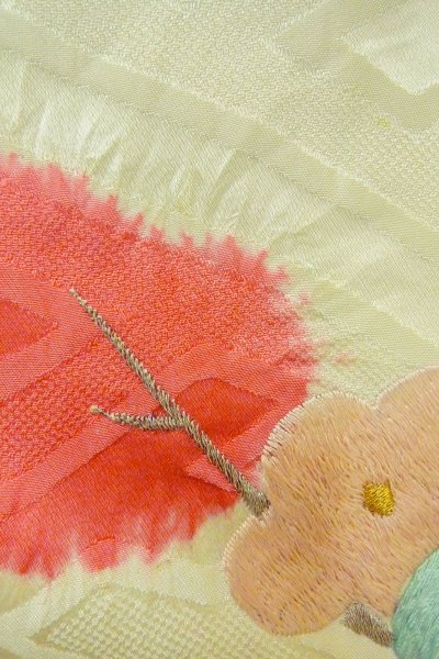 Photo10: O1003F Vintage Japanese kimono Shiny White FURISODE long-sleeved for women / Silk. Chrysanthemum (Grade C) (10)