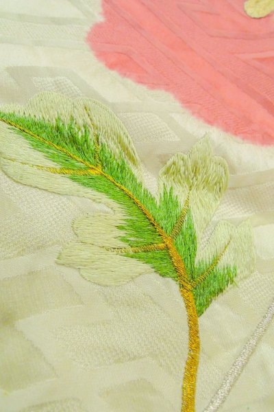 Photo16: O1003F Vintage Japanese kimono Shiny White FURISODE long-sleeved for women / Silk. Chrysanthemum (Grade C) (16)