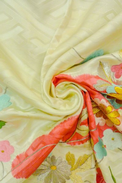 Photo18: O1003F Vintage Japanese kimono Shiny White FURISODE long-sleeved for women / Silk. Chrysanthemum (Grade C) (18)
