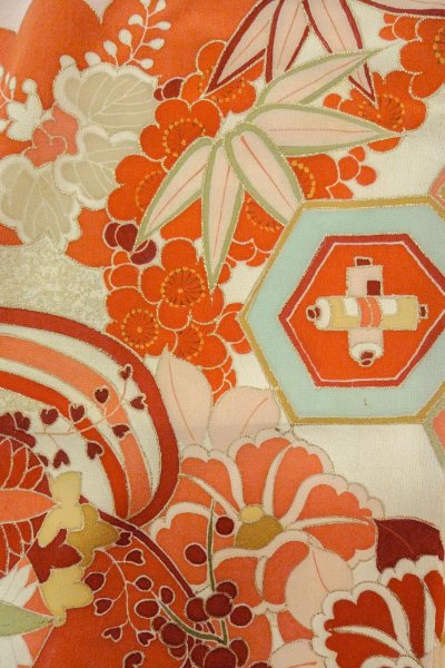 Photo14: O1105A Antique Japanese kimono Light Pink FURISODE long-sleeved for women / Silk. Peony, There is a design on the bottom of the lining. (Grade C) (14)