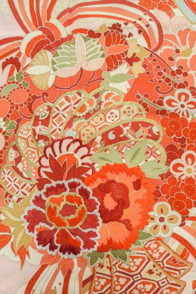 Photo15: O1105A Antique Japanese kimono Light Pink FURISODE long-sleeved for women / Silk. Peony, There is a design on the bottom of the lining. (Grade C) (15)