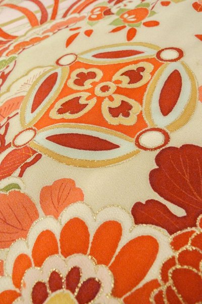 Photo30: O1105A Antique Japanese kimono Light Pink FURISODE long-sleeved for women / Silk. Peony, There is a design on the bottom of the lining. (Grade C) (30)