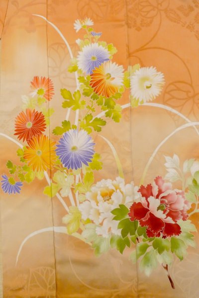 Photo8: O1105B Antique Japanese kimono Pale Orange FURISODE long-sleeved for women / Silk. Peony (Grade C) (8)