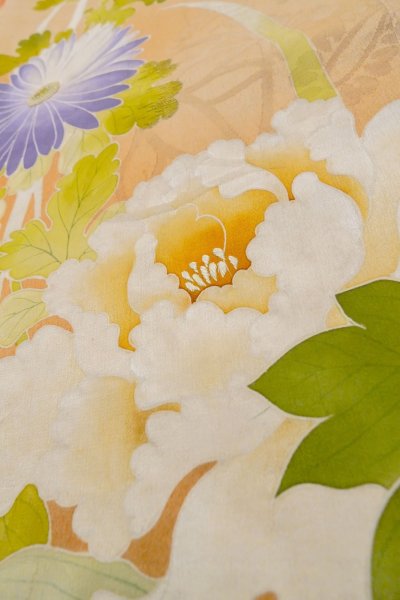 Photo18: O1105B Antique Japanese kimono Pale Orange FURISODE long-sleeved for women / Silk. Peony (Grade C) (18)