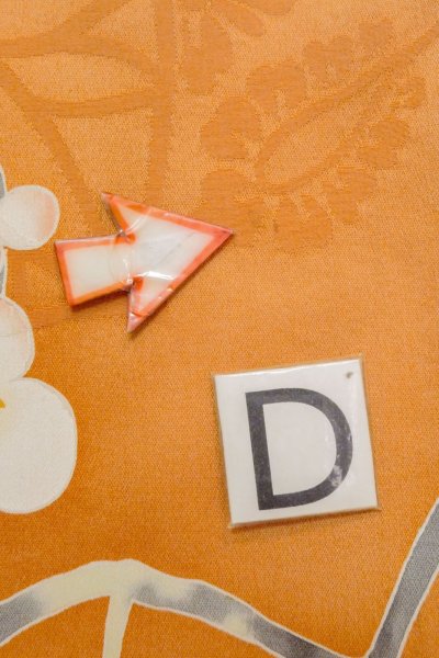 Photo30: O1105B Antique Japanese kimono Pale Orange FURISODE long-sleeved for women / Silk. Peony (Grade C) (30)