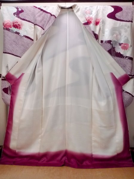 Photo4: O1126A Vintage Japanese kimono White FURISODE long-sleeved for women / Silk. Peony (Grade B) (4)