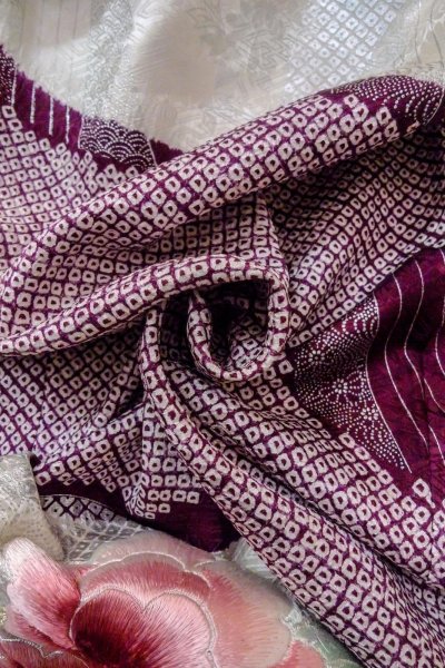 Photo22: O1126A Vintage Japanese kimono White FURISODE long-sleeved for women / Silk. Peony (Grade B) (22)