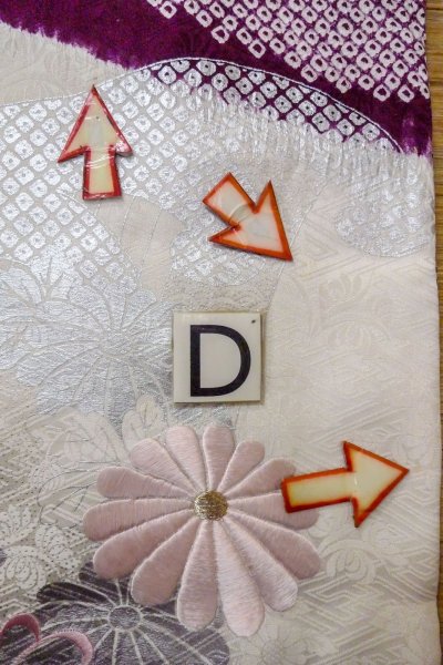 Photo28: O1126A Vintage Japanese kimono White FURISODE long-sleeved for women / Silk. Peony (Grade B) (28)