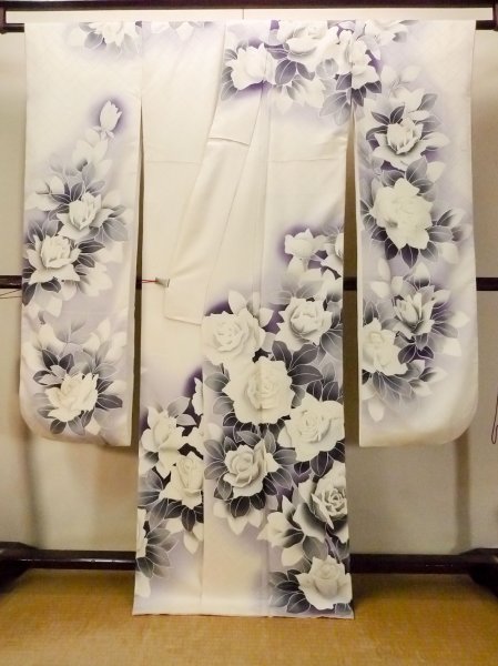 Photo3: O1126B Used Japanese kimono White FURISODE long-sleeved for women / Silk. Rose (Grade B) (3)