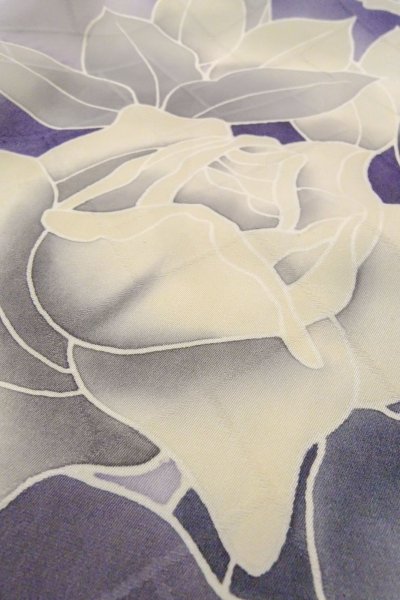 Photo17: O1126B Used Japanese kimono White FURISODE long-sleeved for women / Silk. Rose (Grade B) (17)