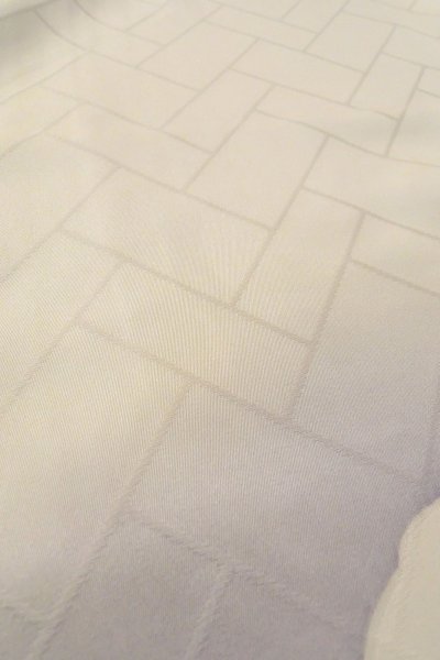 Photo18: O1126B Used Japanese kimono White FURISODE long-sleeved for women / Silk. Rose (Grade B) (18)