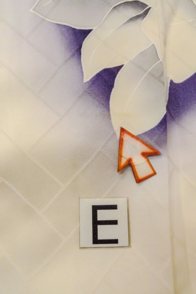 Photo26: O1126B Used Japanese kimono White FURISODE long-sleeved for women / Silk. Rose (Grade B) (26)