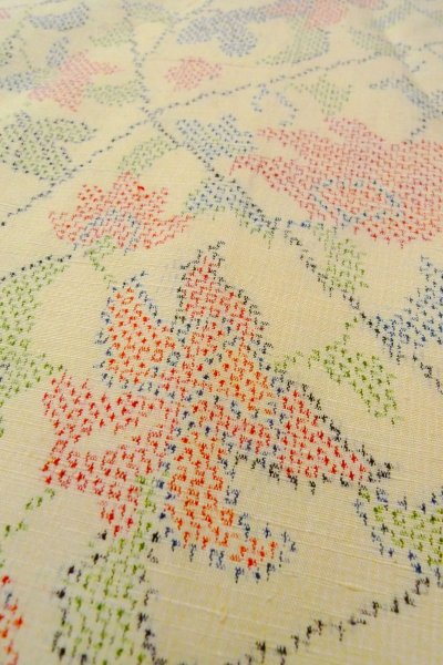 Photo8: Mint O1126D Vintage Japanese kimono Ivory TOKAMACHI-TSUMUGI for women / Silk. Flower (Grade A) (8)