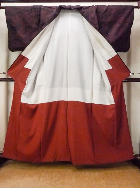 Photo2: O1126F Vintage Japanese kimono Black TSUMUGI pongee for women / Silk. Chrysanthemum (Grade C) (2)