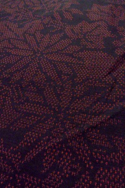 Photo8: O1126F Vintage Japanese kimono Black TSUMUGI pongee for women / Silk. Chrysanthemum (Grade C) (8)