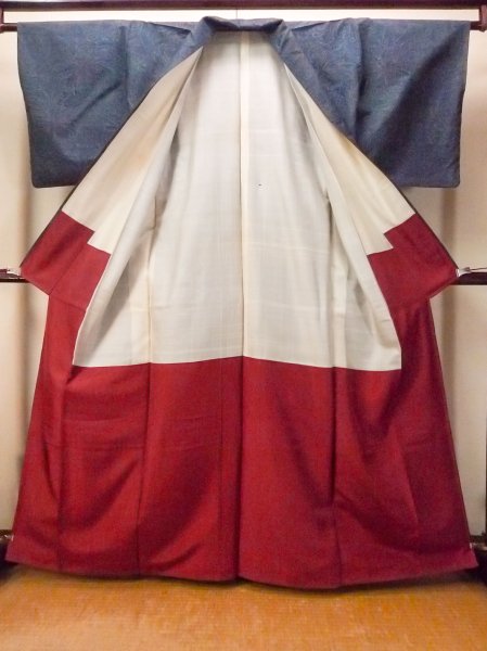 Photo2: O1126K Used Japanese kimono Pale Navy Blue TSUMUGI pongee for women / Silk. Chrysanthemum (Grade B) (2)