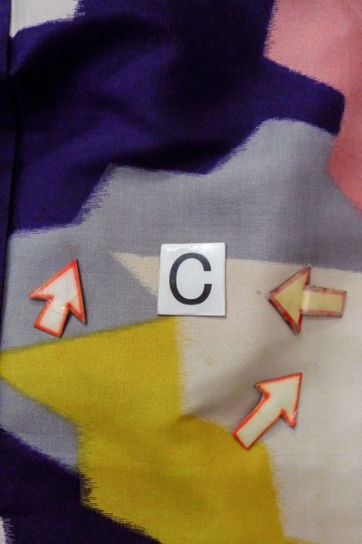 Photo16: O1126M Antique Japanese kimono Multi Color ORI woven for women / Silk. Abstract pattern (Grade C) (16)