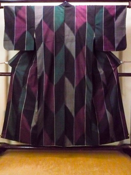 Photo1: O1126O Antique Japanese kimono Dark Multi Color TSUMUGI pongee for women / Silk. Stripes (Grade B) (1)