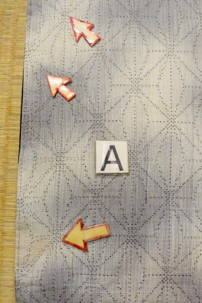 Photo14: O1126P Vintage Japanese kimono Light Gray TOKAMACHI-TSUMUGI for women / Silk. Dot (Grade C) (14)