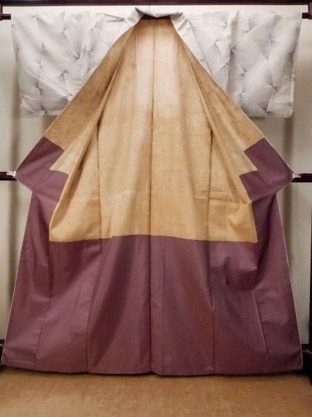 Photo2: O1126S Vintage Japanese kimono Ivory TSUMUGI pongee for women / Silk. Line (Grade C) (2)