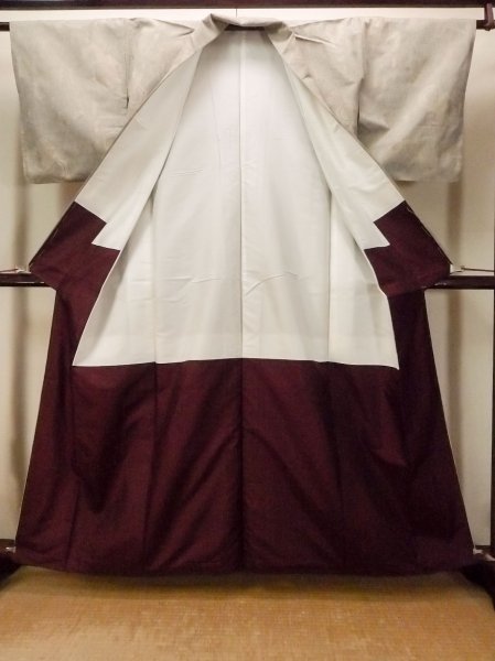 Photo2: O1126V Vintage Japanese kimono Beige TSUMUGI pongee for women / Silk. Tortoise-shell pattern(Hexagonal pattern) (Grade B) (2)