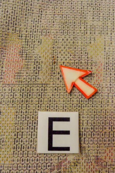 Photo18: O1126V Vintage Japanese kimono Beige TSUMUGI pongee for women / Silk. Tortoise-shell pattern(Hexagonal pattern) (Grade B) (18)