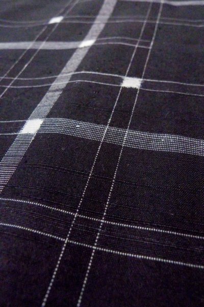Photo8: O1126W Vintage Japanese kimono Black TSUMUGI pongee for women / Silk. Plaid Checks (Grade B) (8)