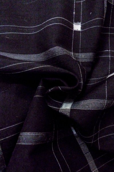 Photo11: O1126W Vintage Japanese kimono Black TSUMUGI pongee for women / Silk. Plaid Checks (Grade B) (11)