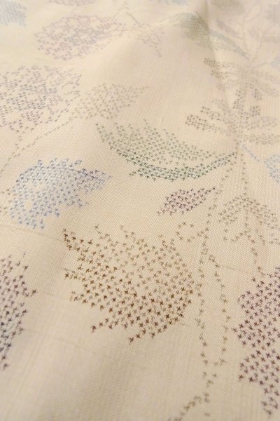 Photo8: O1126Y Vintage Japanese kimono Off White TSUMUGI pongee for women / Silk. Cross (Grade B) (8)