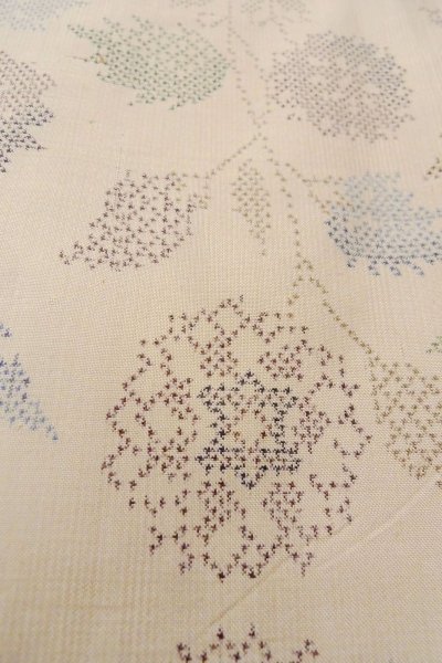 Photo9: O1126Y Vintage Japanese kimono Off White TSUMUGI pongee for women / Silk. Cross (Grade B) (9)