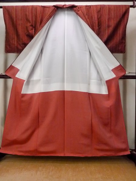 Photo2: Mint O1127A Vintage Japanese kimono Brown TSUMUGI pongee for women / Silk. Stripes (Grade A) (2)