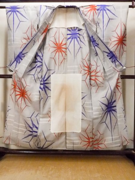 Photo2: O1127C Antique Japanese kimono Light Gray HITOE unlined for women / Silk. Line (Grade D) (2)