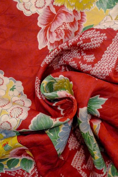 Photo12: O1205A Antique Japanese kimono Dark Red HAORI short jacket for women / Silk. Flower (Grade D) (12)