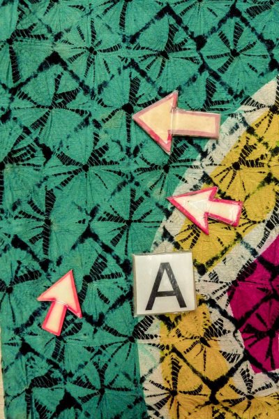 Photo15: O1205C Antique Japanese kimono Vivid Teal HAORI short jacket for women / Silk. Wheel, The thread is partially loose. (Grade D) (15)