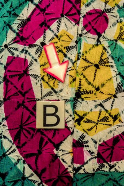 Photo16: O1205C Antique Japanese kimono Vivid Teal HAORI short jacket for women / Silk. Wheel, The thread is partially loose. (Grade D) (16)