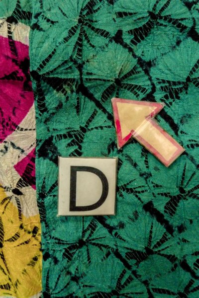 Photo18: O1205C Antique Japanese kimono Vivid Teal HAORI short jacket for women / Silk. Wheel, The thread is partially loose. (Grade D) (18)