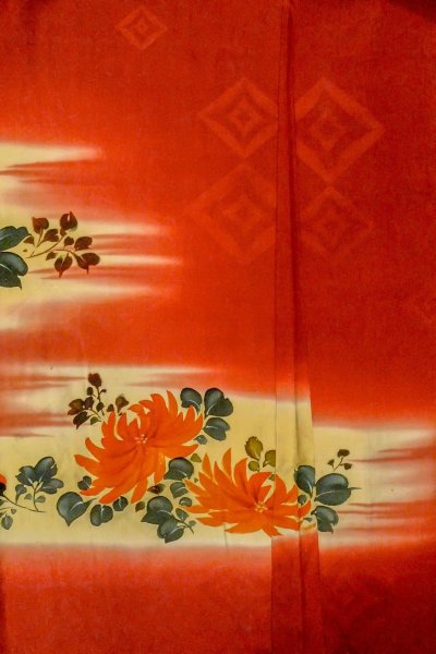 Photo5: O1205D Antique Japanese kimono Vivid Red HAORI short jacket for women / Silk. Chrysanthemum, Aging deterioration. The thread is partially loose. (Grade D) (5)