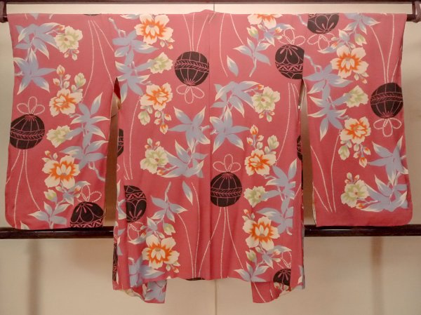 Photo2: O1205E Antique Japanese kimono Vivid Pink HAORI short jacket for women / Silk. Crematis, Japanese ball patterns. (Grade D) (2)