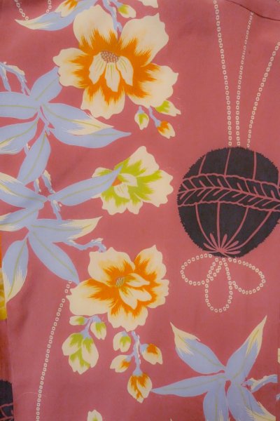 Photo3: O1205E Antique Japanese kimono Vivid Pink HAORI short jacket for women / Silk. Crematis, Japanese ball patterns. (Grade D) (3)