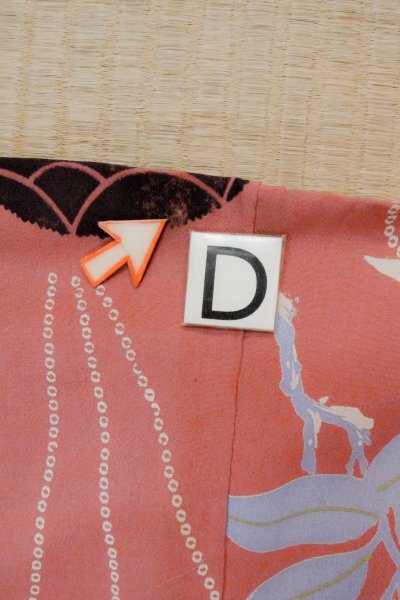 Photo18: O1205E Antique Japanese kimono Vivid Pink HAORI short jacket for women / Silk. Crematis, Japanese ball patterns. (Grade D) (18)