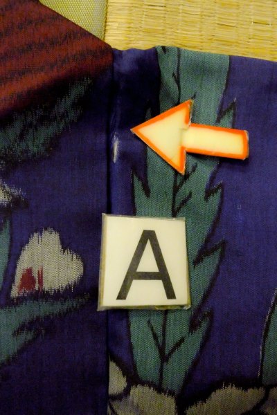 Photo16: O1205G Antique Japanese kimono Vivid Purple HAORI short jacket for women / Silk. Flower (Grade B) (16)