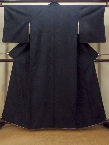 Photo1: Mint O1209B Vintage Japanese kimono Dark Navy Blue TSUMUGI pongee for women / Silk. Dapple pattern (Grade A) (1)