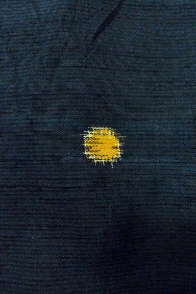 Photo5: O1209C Vintage Japanese kimono Dark Navy Blue TSUMUGI pongee for women / Silk. Abstract pattern (Grade B) (5)