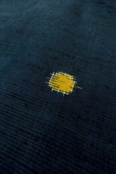 Photo9: O1209C Vintage Japanese kimono Dark Navy Blue TSUMUGI pongee for women / Silk. Abstract pattern (Grade B) (9)