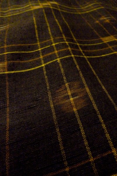 Photo10: Mint O1209G Used Japanese kimono Dark Brown KUMEJIMA-TSUMUGI for women / Silk. Plaid Checks (Grade A) (10)