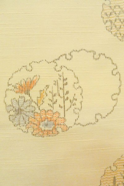 Photo5: O1209L Vintage Japanese kimono Pale Ivory TSUMUGI pongee for women / Silk. Flower (Grade C) (5)